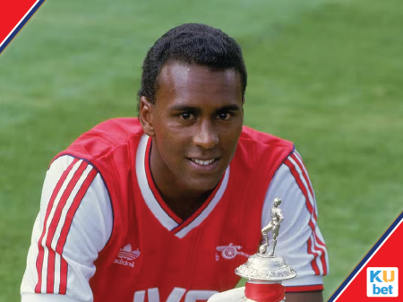 ดาวิด โรคาสเซิล นักเตะอาร์เซนอล ดาวิด โรคาสเซิล นักเตะอาร์เซนอล